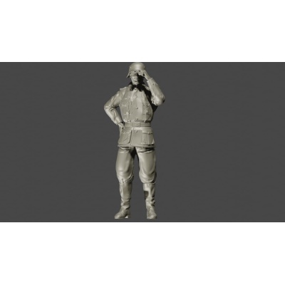 soldier_with_binoculars_3